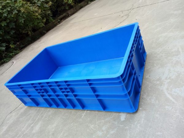 stackable plastic storage bins